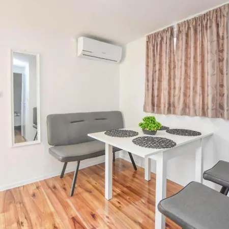 Mobile Homes Bella 3 * بيوغْغاد نا موغو