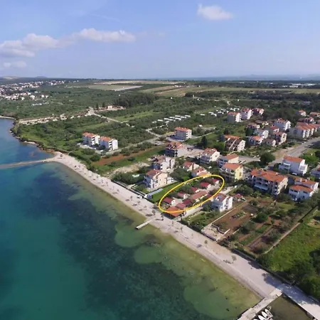 Mobile Homes Bella 3 بيت للعطل