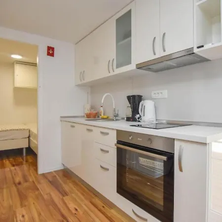 Mobile Homes Bella 3 بيت للعطل